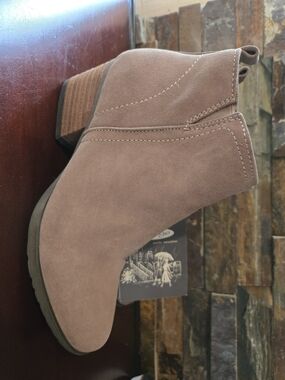 Naturalizer Taupe Suede Ankle Booties with Block Heel
